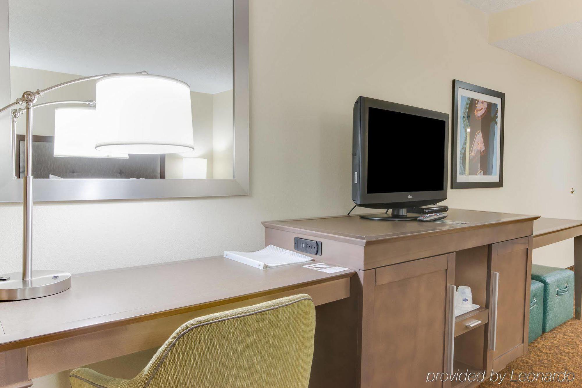 Hampton Inn Dickson Dış mekan fotoğraf